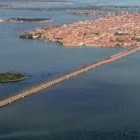 Un immagine di Venezia e il ponte della libertà